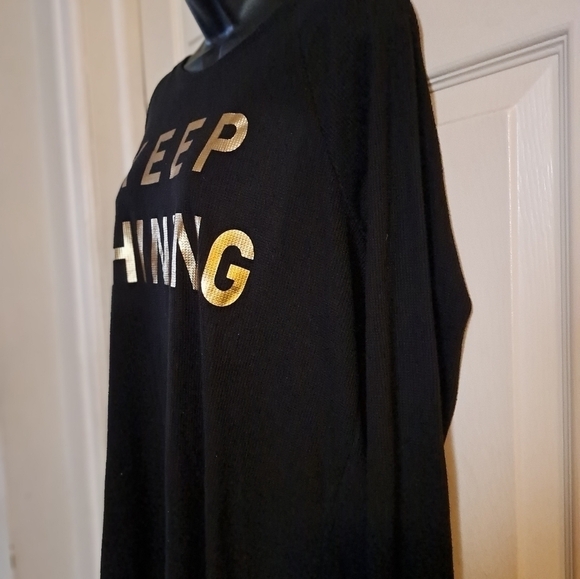 So Thermal large shirt 5/$25 - Picture 2 of 5